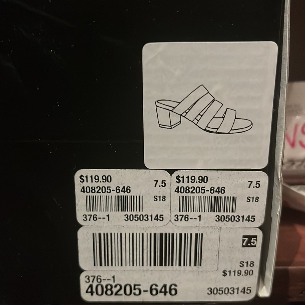 RW&CO. Coral Pink Slip On Heels Size 7.5W - Picture 2 of 5